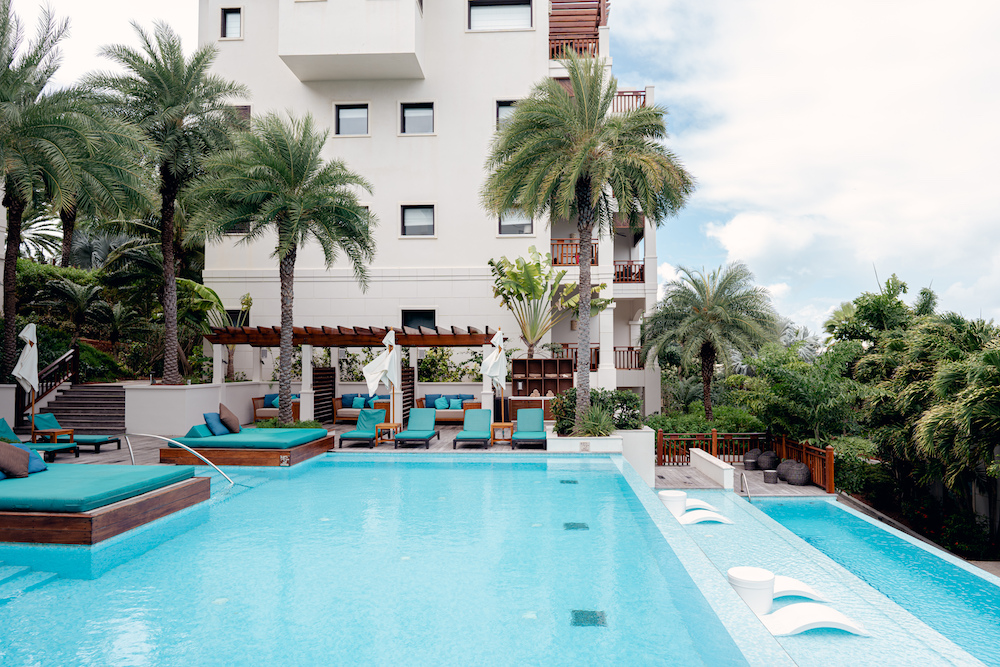 Blue Mind Theory Is Luxury Travel's Latest Must-Try Trend | Lux Exposé