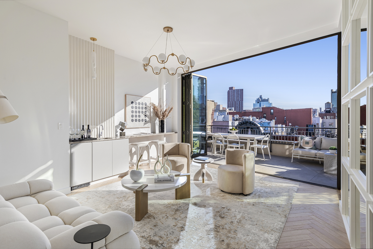 Curated visual reference: Upscale Living In Nyc Suburbs Reference: Lux Exposé Your Premier Luxury Lifestyle Magazine
